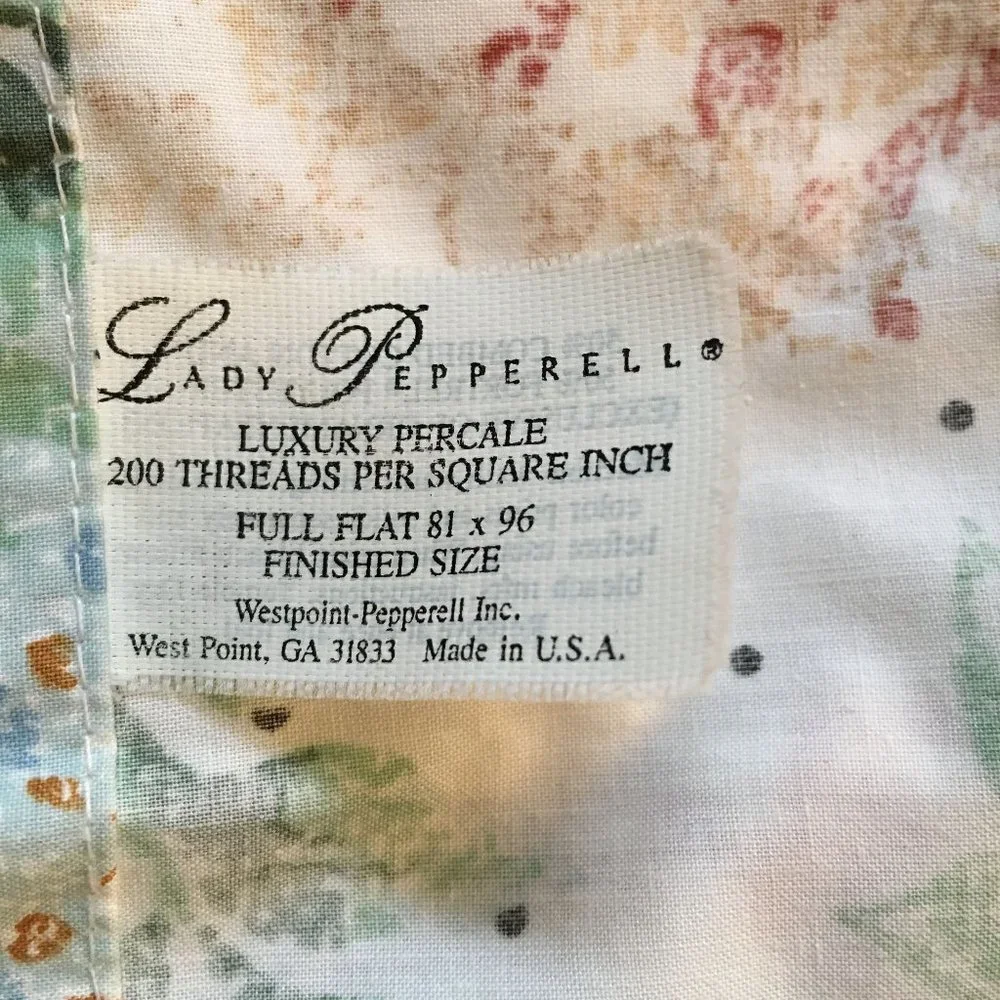 VTG Full Flat Bed Sheet - Flowers and Polka Dots with a Black Floral Border